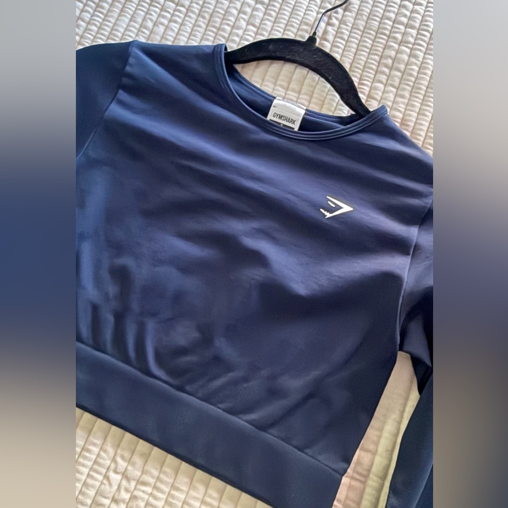 Gymshark Navy Long Sleeve Cropped Training Top – Size Small